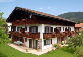 Отель Gästehaus Maier zum Bitscher  Роттах-Эгерн